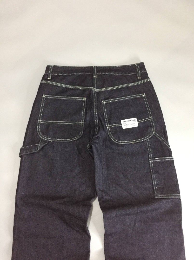 Carpenter Pants (Category: Jeans) located in Balayan. Submitted by _wethrift (Listing ID 1450123708, Image 3). Description: CARPENTER PANTS • Waistline: 31 - 32 • Length: 42.5 • Leg hole: 9 • Excellent condition • Color rate: 9.5/10 • No flaws MINE — 📩 + Shipping fee 📍 Balayan, Batangas.