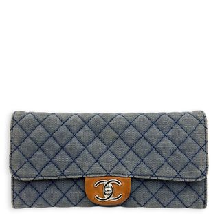 (Category: ) located in . Submitted by carousellluxury (Listing ID 1441663929, Image 1). Description: .