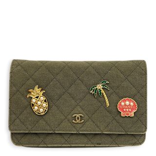 (Category: ) located in . Submitted by carousellluxury (Listing ID 1440630251, Image 1). Description: .