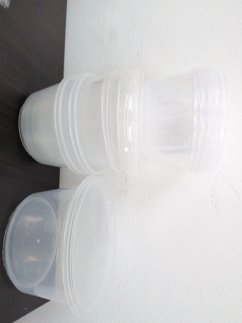 Clear Plastic Food Containers with Lids (Set of 5)