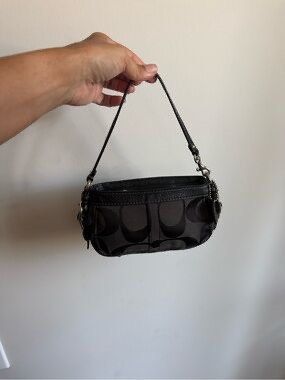 Coach Mini Zoe (Category: Luxury Bags & Wallets) located in Dagupan City. Submitted by nicacloset.ph (Listing ID 1450107637, Image 1). Description: photo for reference only.