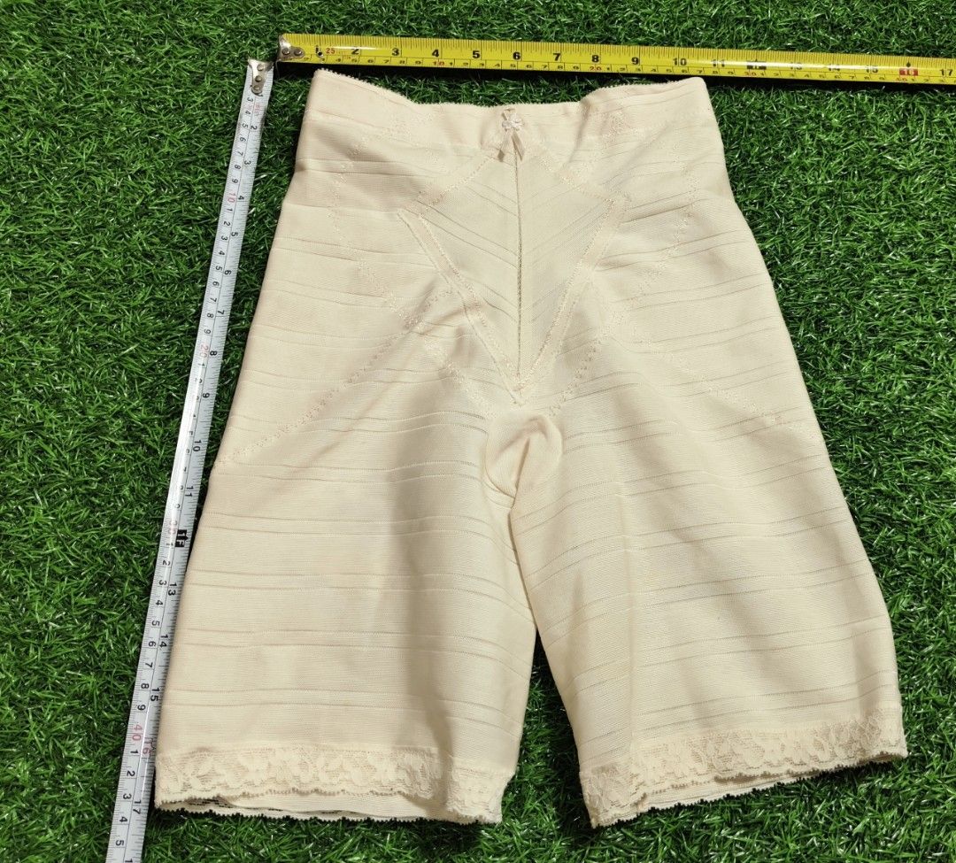 Code : 128 (Category: New Undergarments & Loungewear) located in Sungai Buloh. Submitted by Zirahh.BndleNightware (Listing ID 1449987719, Image 1). Description: 9/10.