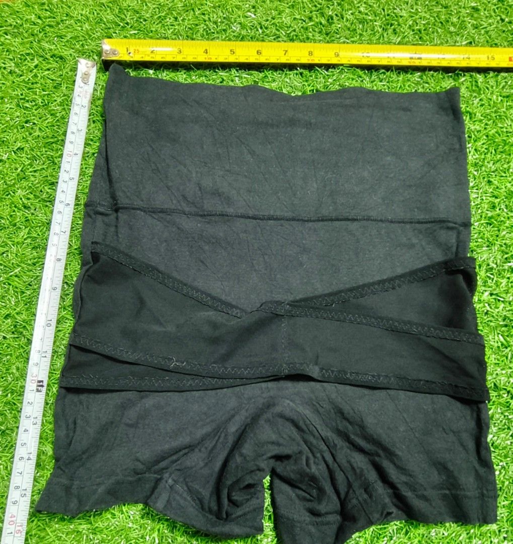 Code : 136 (Category: New Undergarments & Loungewear) located in Sungai Buloh. Submitted by Zirahh.BndleNightware (Listing ID 1449992529, Image 1). Description: 9/10.