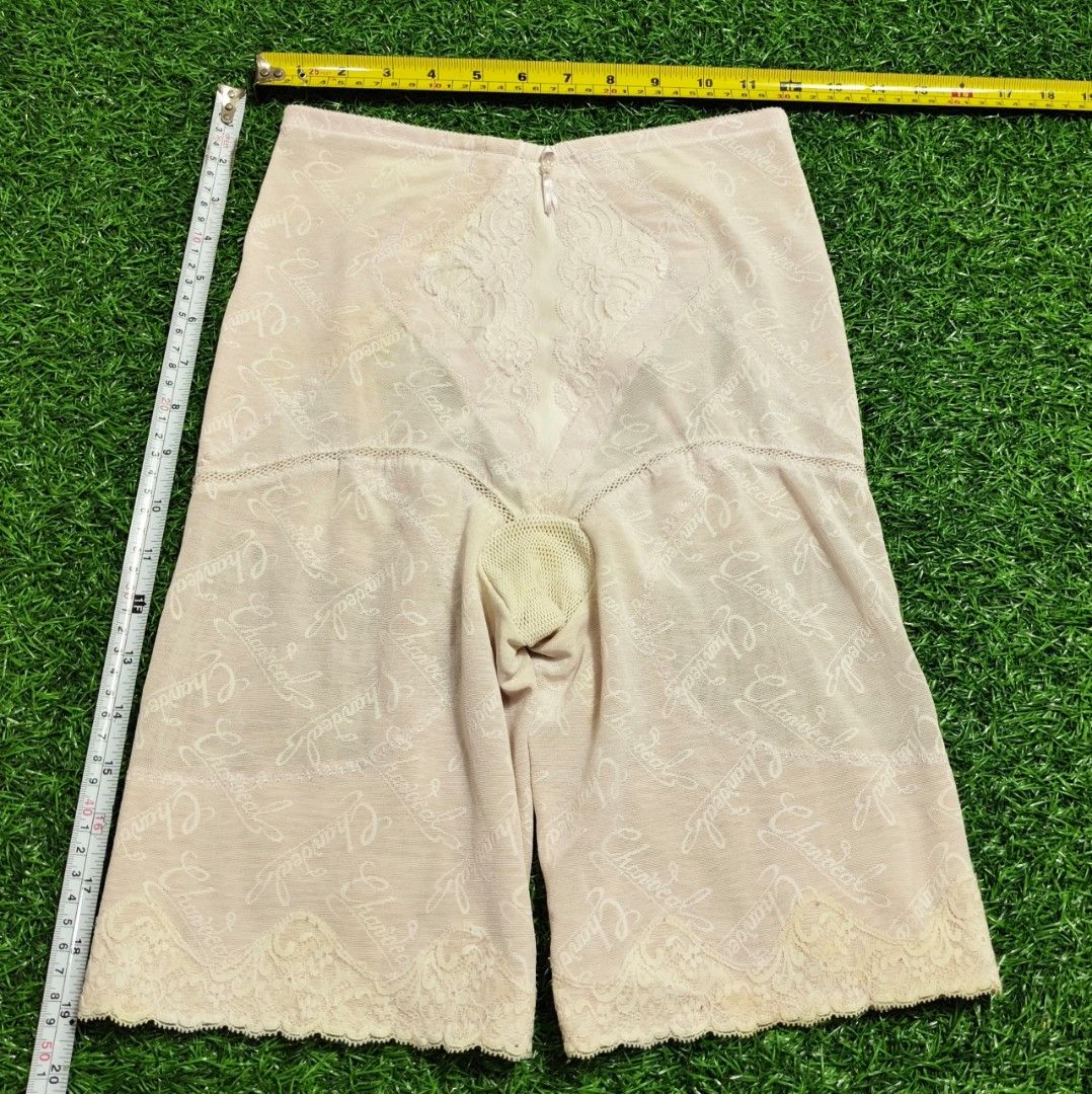 Code : 144 (Category: New Undergarments & Loungewear) located in Sungai Buloh. Submitted by Zirahh.BndleNightware (Listing ID 1449995798, Image 1). Description: 9/10.