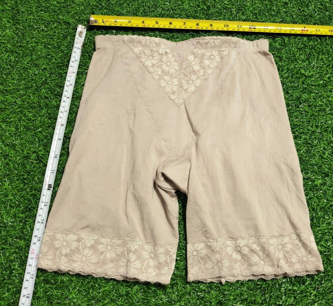 Code : 146 (Category: New Undergarments & Loungewear) located in Sungai Buloh. Submitted by Zirahh.BndleNightware (Listing ID 1449996056, Image 1). Description: 9/10.