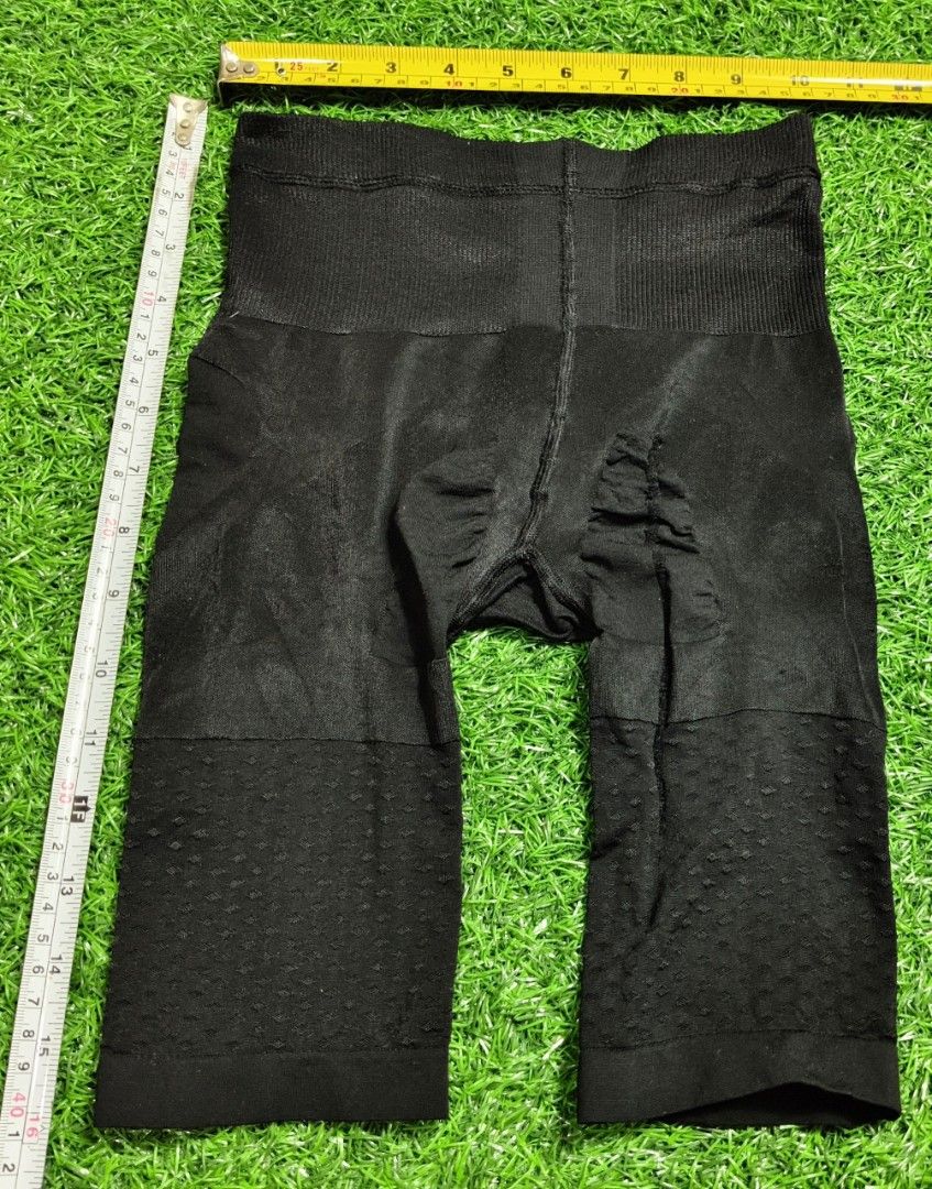 Code : 157 (Category: New Undergarments & Loungewear) located in Sungai Buloh. Submitted by Zirahh.BndleNightware (Listing ID 1450012343, Image 1). Description: 9/10.