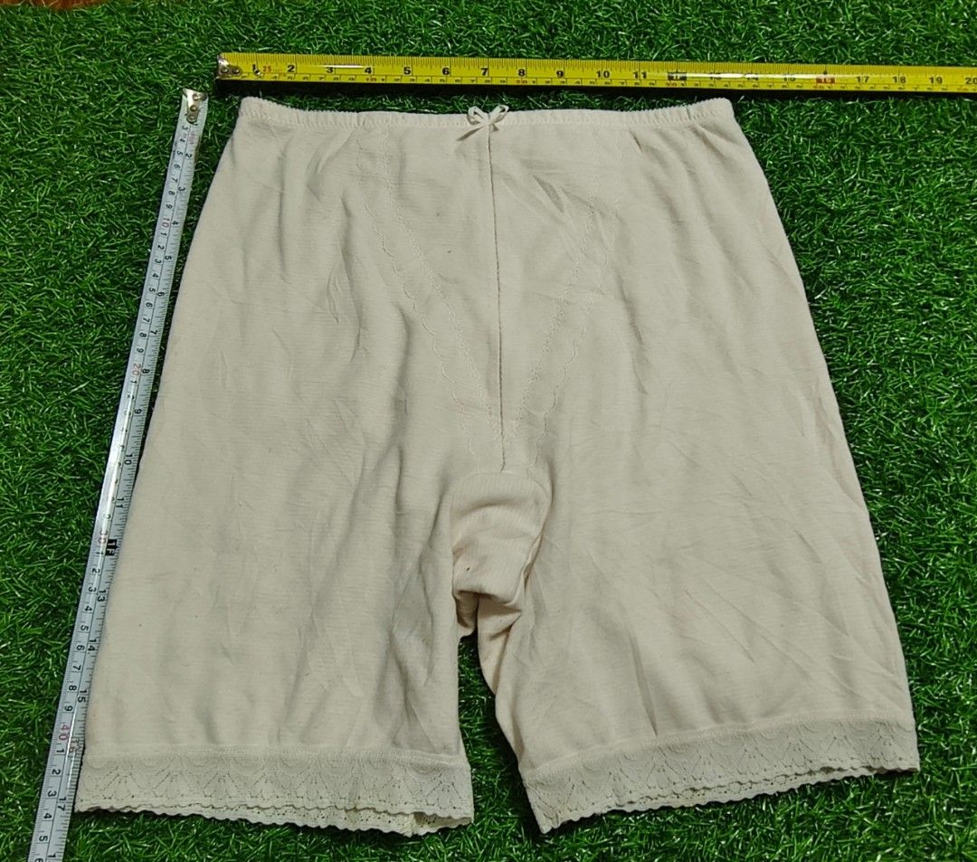 Code : 151 (Category: New Undergarments & Loungewear) located in Sungai Buloh. Submitted by Zirahh.BndleNightware (Listing ID 1449996745, Image 1). Description: 9/10.