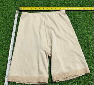 (Category: ) located in . Submitted by Zirahh.BndleNightware (Listing ID 1450026992, Image 1). Description: .