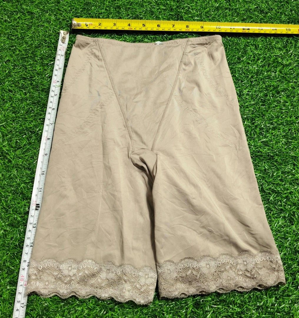 Code : 174 (Category: New Undergarments & Loungewear) located in Sungai Buloh. Submitted by Zirahh.BndleNightware (Listing ID 1450063630, Image 1). Description: 9/10.