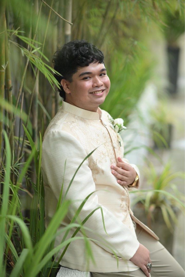 Cream Barong Tagalog with Embroidery (Category: Formal Shirts) located in Plaridel. Submitted by moddedjarvis (Listing ID 1450072444, Image 2). Description: Pre-loved wedding barong for sale. - Used once (December 2025) - Size: XXL - Free dust cover - Free hanger - Traditional Filipino formal wear - Classic cut and comfortable fit - Perfect for weddings and special occasions - Ready for its next owner - Forgot the exact type/name of this barong. 