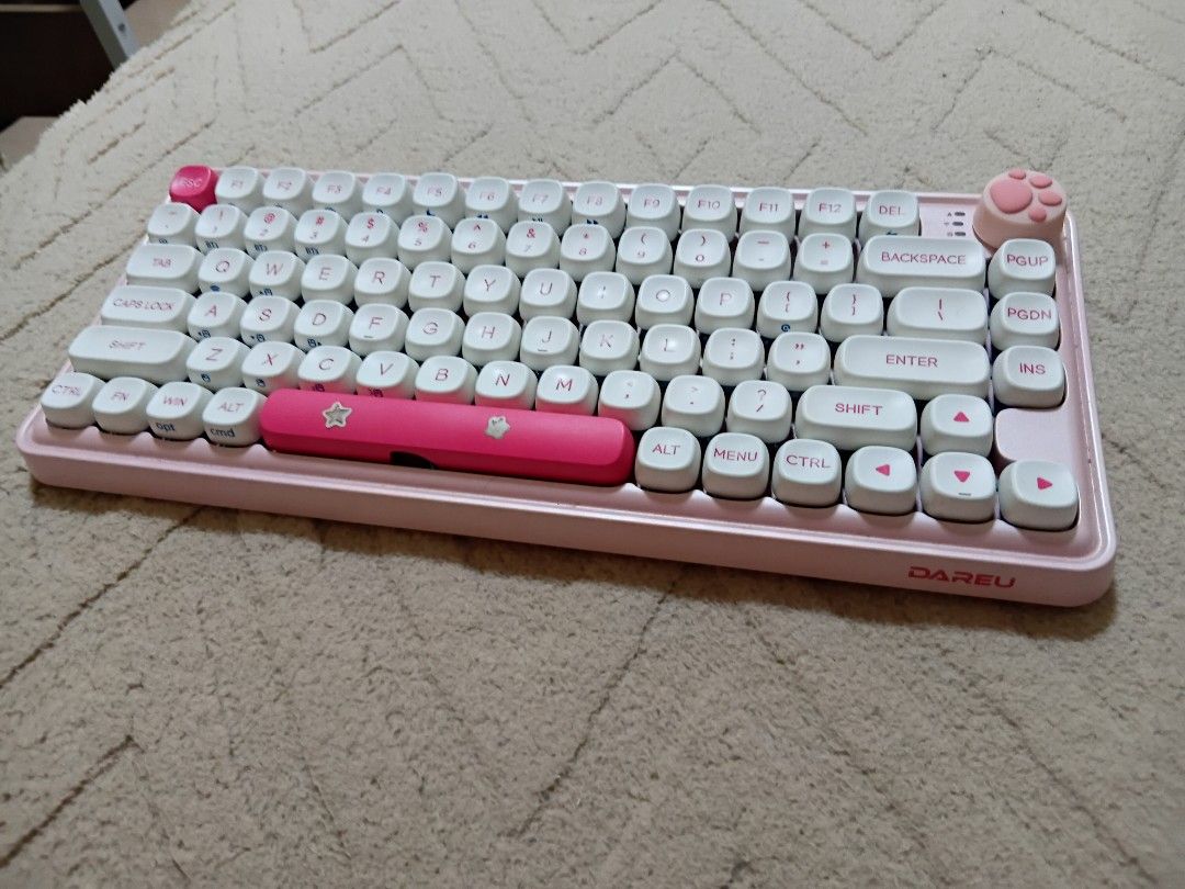 DAREU A82/Z82 Tri-Mode Backlit Mechanical Keyboard (Category: Computer Keyboard) located in Pasay City. Submitted by pristinepages (Listing ID 1450050609, Image 2). Description: [SECOND HAND] DAREU A82/Z82 Cube Sugar Series: Your Purrfect Typing Companion ORIGINAL BRAND NEW PRICE: P4,100 SELLING PRICE: P3,000 RFS: Decluttering (and would like to buy a smaller keyboard) Includes, Type-C to USB charger cable, Keyboard Box, and complete accessories 