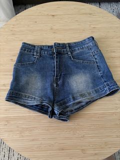 (Category: ) located in . Submitted by catfomi (Listing ID 1449994377, Image 1). Description: .