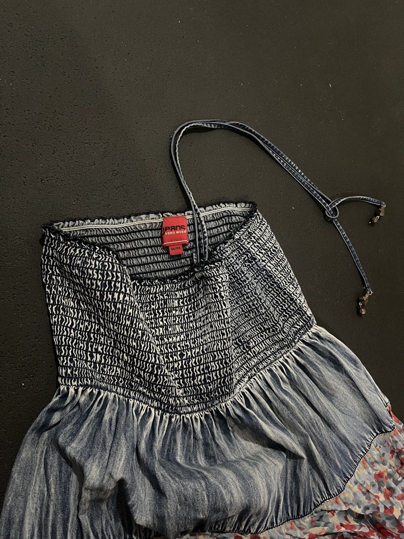 Vero Moda Denim Tiered Dress (Category: Dresses) located in Santa Cruz, Pampanga. Submitted by httpschayo (Listing ID 1450064500, Image 3). Description: Denim Tiered Dress • no WHEN WORN pics • medida sizing bust: “25 - “36 overall length: “34 — self-tie — medium to semi-large — faded denim talaga ang kulay niya — medyo see through yung flower na part — color may slightly change due to lighting.