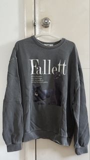(Category: ) located in . Submitted by itsfromywardrobe (Listing ID 1449979452, Image 1). Description: .
