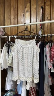 (Category: ) located in . Submitted by dainty.hercloset (Listing ID 1449958039, Image 1). Description: .