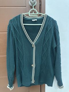 (Category: ) located in . Submitted by dinascloset_ (Listing ID 1450111188, Image 1). Description: .