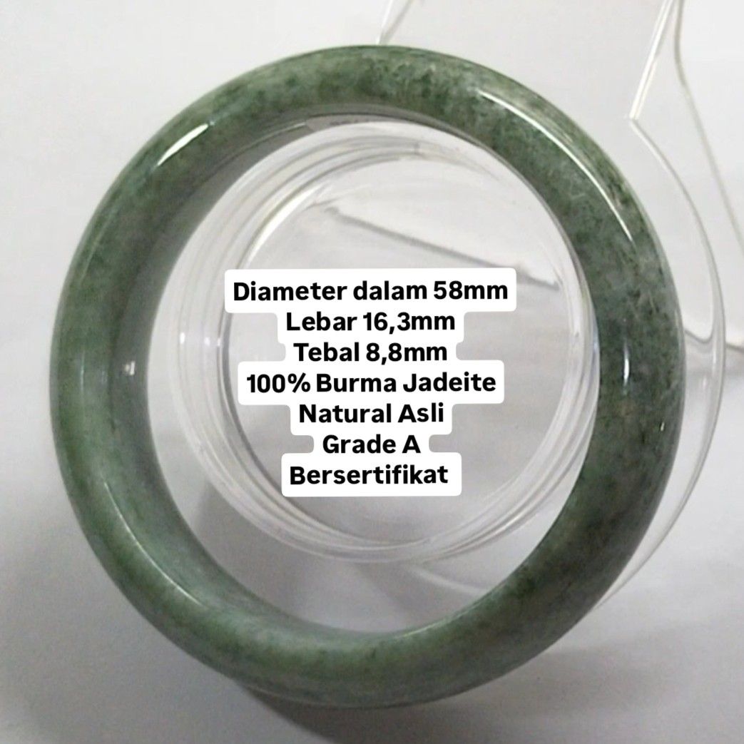 Gelang Giok Asli 58mm 100% Burma Jadeite Premium Grade A Bersertifikat 7795 (Kategori: Perhiasan Wanita) berada di Medan. Dikirim oleh indchiknotting (ID iklan 1450042613, Gambar 2). Deskripsi: Gelang Giok Asli Jadeite Premium Natural. Giok kualitas terbaik dengan permukaan giok mengkilat hijau oily berbercak alami yang cantik Spesifikasi Diameter dalam gelang 58mm Lebar 16,3mm Tebal 8,8mm 100% Burma Jadeite Natural Asli Premium Grade A Bersertif