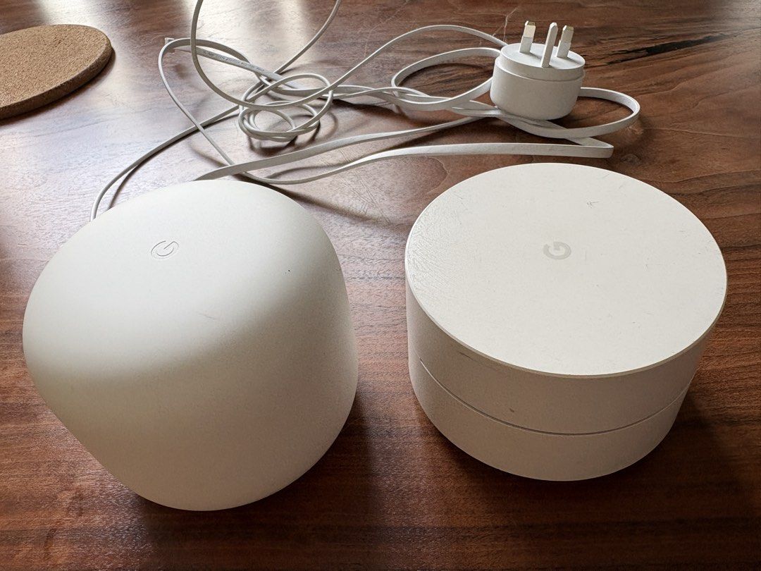 Google Nest Wifi Router and Point510819639849789441