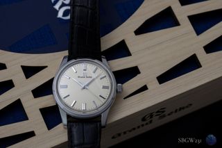 （分類：）位於 。 由 klwatch1997 提交（商品編號 1449996375，圖片 1）。簡介： 。