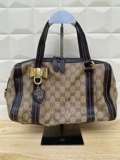 (Category: ) located in . Submitted by authentic_bag96 (Listing ID 1449997439, Image 1). Description: .