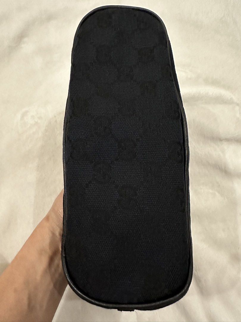 Gucci Pochette (Category: Luxury Bags & Wallets) located in Paranaque City. Submitted by missmargerrieal (Listing ID 1445136879, Image 3). Description: Original & Authentic Gucci Pochette💯 Like new, the gucci metal still have plastic, di ko po tinatanggal para di mgasgasan Bought in Off House Japan. Money Back Guaranteed Authentic Vintage Gucci.👌 Handle Leather still intact no flaws. Flaws, on the edge super minimal and not visible.. U can requ