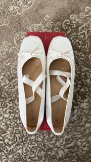 (Category: ) located in . Submitted by itsfromywardrobe (Listing ID 1449982113, Image 1). Description: .