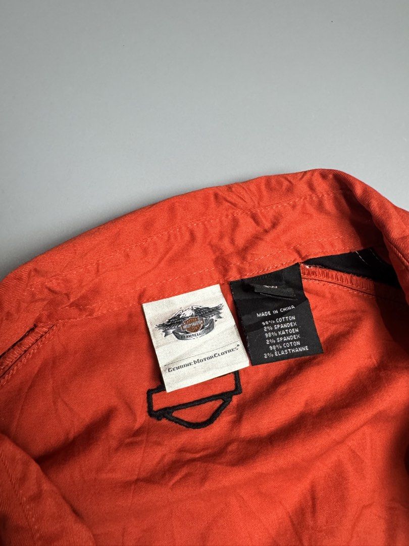 Harley Davidson (Category: Tshirts & Polo Shirts ) located in Sipalay. Submitted by collidethrift (Listing ID 1450070279, Image 3). Description: Harley Davidson Zip Shirt Size Large boxy Dimes 28 x 27 Good as new 1200.