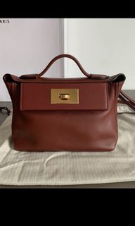 （分類：）位於 。 由 bellize.luxury 提交（商品編號 1450126006，圖片 1）。簡介： 。