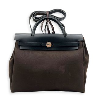 (Category: ) located in . Submitted by carousellluxury (Listing ID 1450047346, Image 1). Description: .