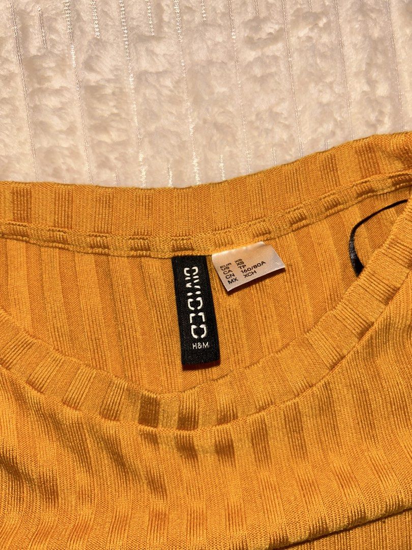 H&M KNITTED TOP MUSTARD YELLOW (Category: Others Tops) located in Bacoor. Submitted by fndlrs (Listing ID 1450056483, Image 2). Description: 📍 bacoor, cavite 💵 bpi/ gcash 📦 shipping is thru the care of buyer 🏷️ h&m, mustard yellow top, knitted top, fitted top.