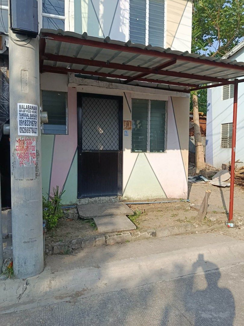 House for rent (Category: House & Lot) located in Manila. Submitted by kaye199x (Listing ID 1450025831, Image 1). Description: 📍 Naic, Cavite 2 Story-House for rent 1 month advance 1 month security deposity 1 valid ID.
