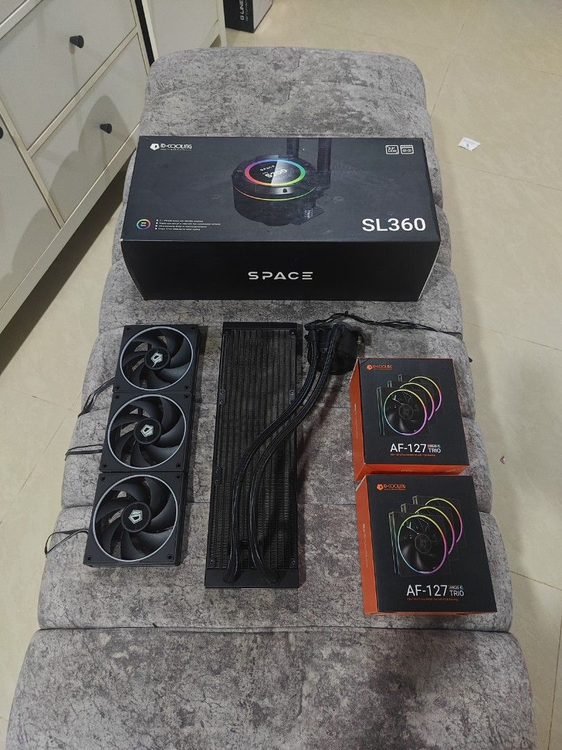 ID-COOLING SL360 CPU Coolers (Category: Computer Parts) located in Sabak Bernam. Submitted by muhd_azammudin (Listing ID 1446878989, Image 1). Description: - ID-COOLING SL360 CPU Coolers - FAN ID-COOLING AF-127 TRIO. 2 kotak Saya bagi FREE - FAN Ada yang rosak.