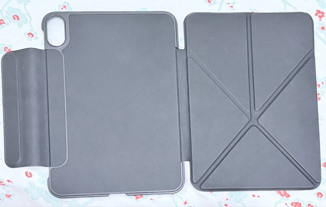 Ipad Mini 6/7 (8.3 inch) (Category: Cases & Sleeves) located in Manila. Submitted by jayaaaaa16 (Listing ID 1450059874, Image 1). Description: -Compatible with Ipad mini 6/7 (8.3 inch) -Open for negotiations -Delivery or meet-up.