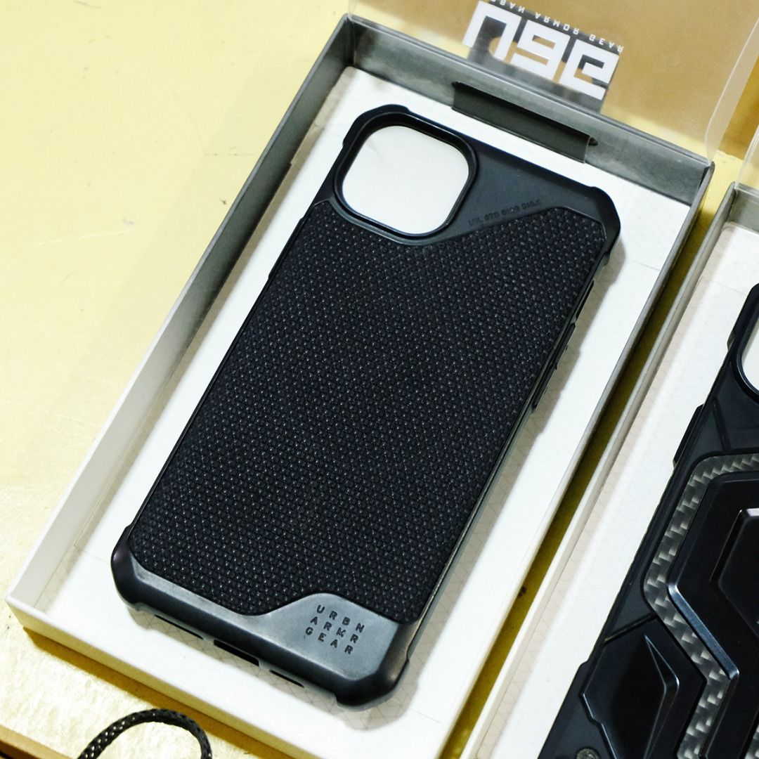 iPhone 14 Plus Cases - UAG Speck Magsafe Ready (Category: Cases & Sleeves) located in Caloocan City. Submitted by solelysoles (Listing ID 1450013345, Image 2). Description: Take all only - 1400 Php Take all only - 1400 Php Take all only - 1400 Php Some say compatible din with iPhone 15 Plus 2x UAG 1x Speck *all are magsafe ready Used Sturdy Good condition Comes with box Payment thru bank transfer - BPI / BDO Delivery via LBC | Delivery (same day)