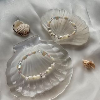 (Category: ) located in . Submitted by geniaglow.co (Listing ID 1450046992, Image 1). Description: .