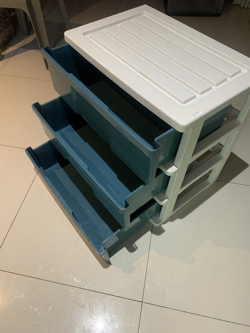 JAPAN Plastic Drawer 3 Tier uratex (Category: Storage Boxes & Baskets) located in Las Pinas. Submitted by rusc.rusc (Listing ID 1450049710, Image 3). Description: JAPAN Plastic Drawer 3 Tier GREAT condition Teal Blue/White L60 x W39 x H61cm LAS PINAS near City Hall.
