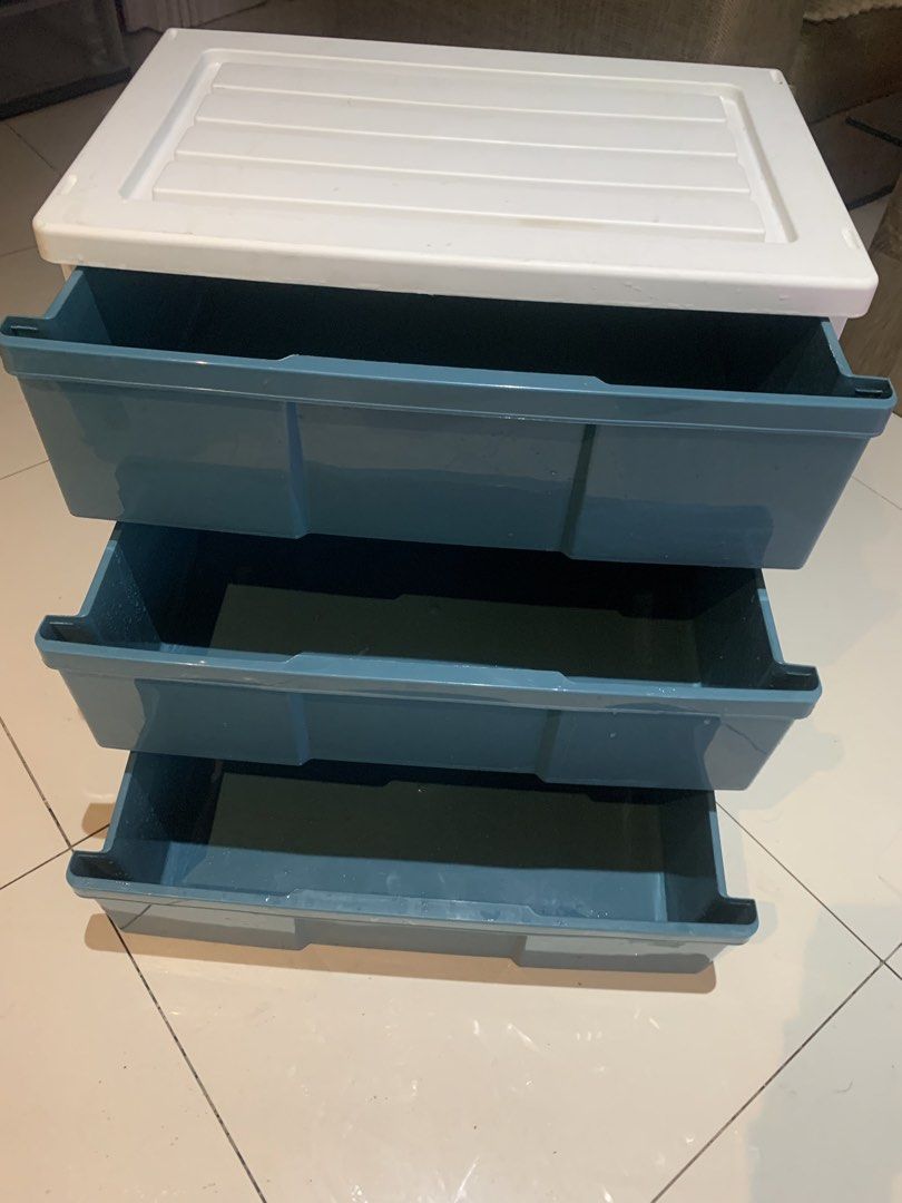 JAPAN Plastic Drawer 3 Tier uratex (Category: Storage Boxes & Baskets) located in Las Pinas. Submitted by rusc.rusc (Listing ID 1450049710, Image 2). Description: JAPAN Plastic Drawer 3 Tier GREAT condition Teal Blue/White L60 x W39 x H61cm LAS PINAS near City Hall.