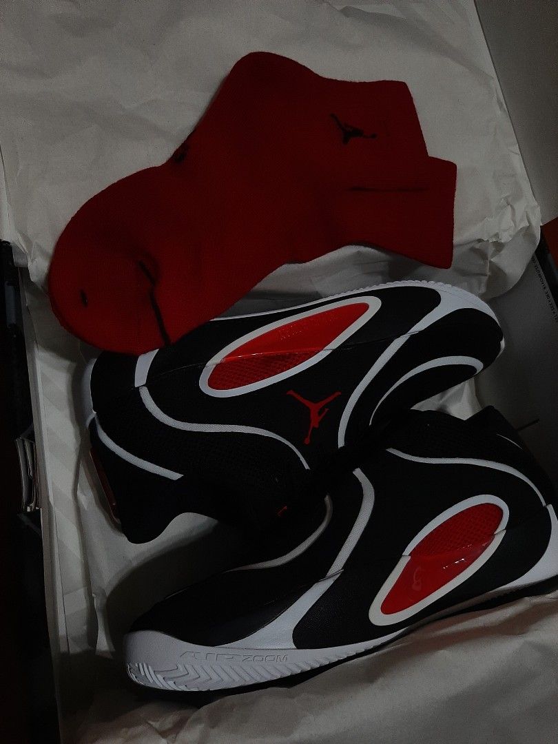 Jordan Tatum 4 w/ Free Jordan Socks (Category: Sneakers) located in Binan City. Submitted by pauled (Listing ID 1450004669, Image 2). Description: - Authentic Jordan Tatum 4 Basketball Shoes - Includes Original Box - Comes with a Pair of Red Jordan Ankle Socks - Ideal for Basketball Performance or Casual Style.