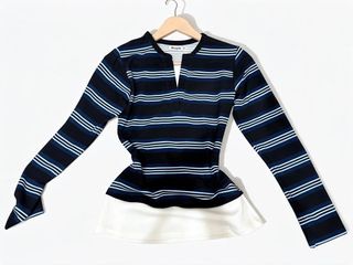 (Kategori: ) berada di . Dikirim oleh amarrthaaa (ID iklan 1450097733, Gambar 1). Deskripsi: .