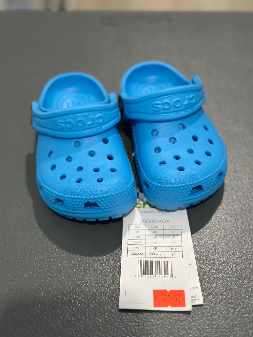 Kids Blue Crocs Classic Clogs Size 6 Toddler (Category: Babies & Kids Fashion) located in Santa Rosa. Submitted by ardpilr (Listing ID 1449979066, Image 1). Description: - Bright blue classic clog Crocs for kids - Size 6 Toddler (US) - Slip-on style for easy wear - Ideal for everyday, beach, or pool - Easy to clean and durable.