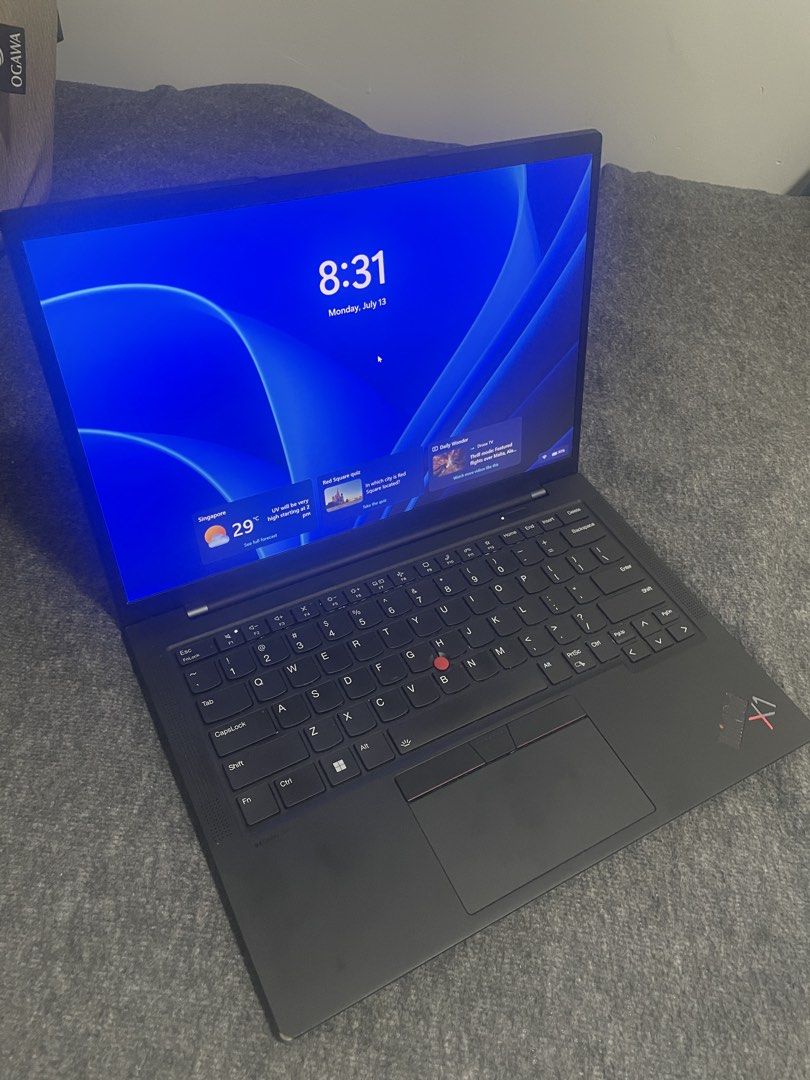 Lenovo ThinkPad X1 Carbon Gen 10 Laptop