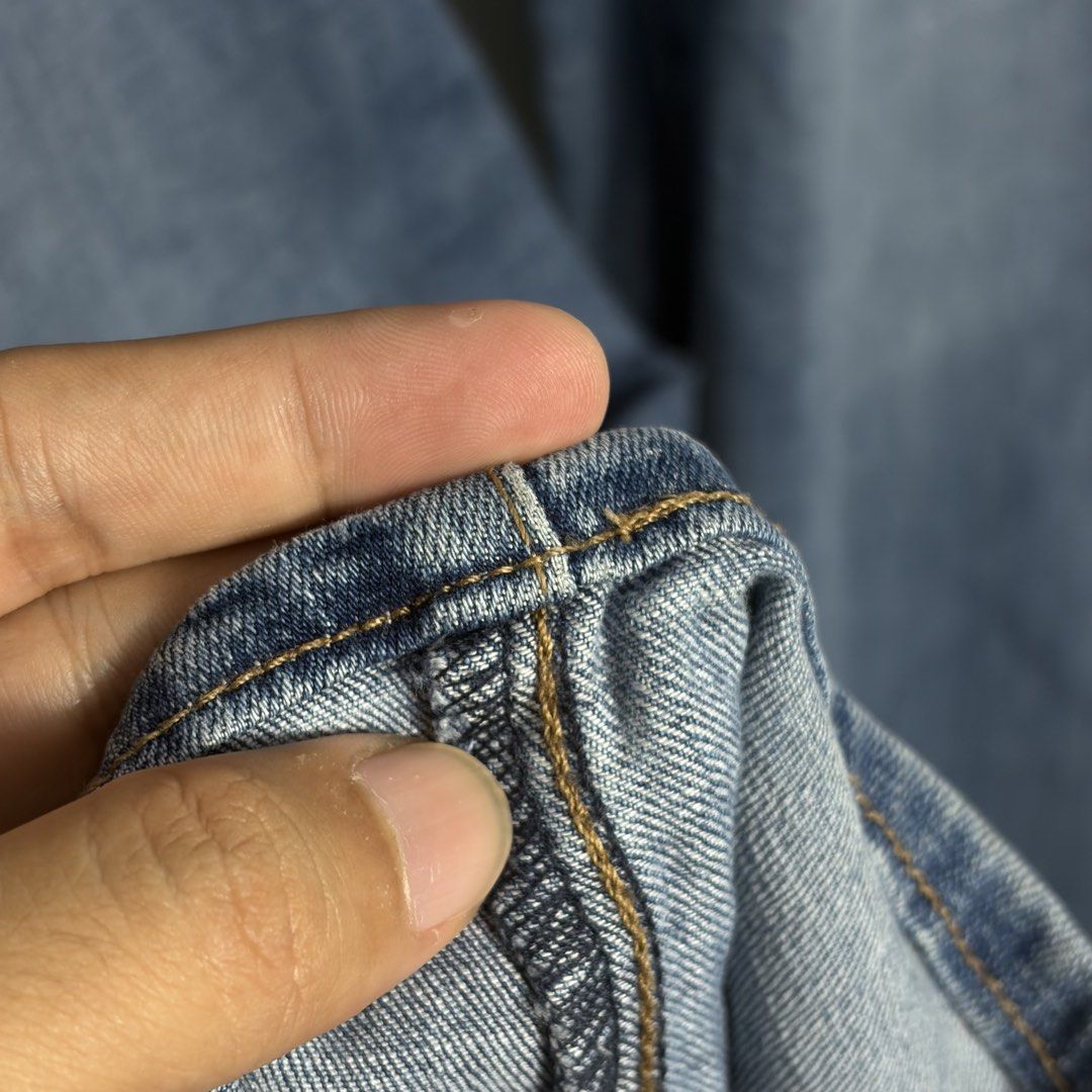 Levis (Category: Jeans) located in Selama. Submitted by fazlyli (Listing ID 1450005749, Image 3). Description: W44 L40.