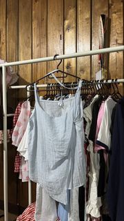 (Category: ) located in . Submitted by dainty.hercloset (Listing ID 1449960078, Image 1). Description: .