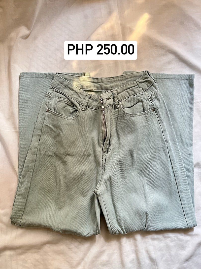 Light Green High-Waisted Zipper Jeans (Category: Jeans) located in San Pablo. Submitted by el.aryll (Listing ID 1450052776, Image 1). Description: .