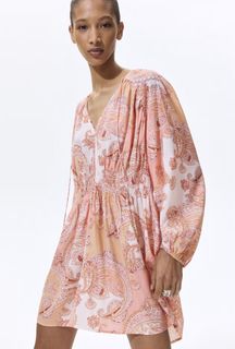 (Category: ) located in . Submitted by thrifted.clothing (Listing ID 1450018694, Image 1). Description: .