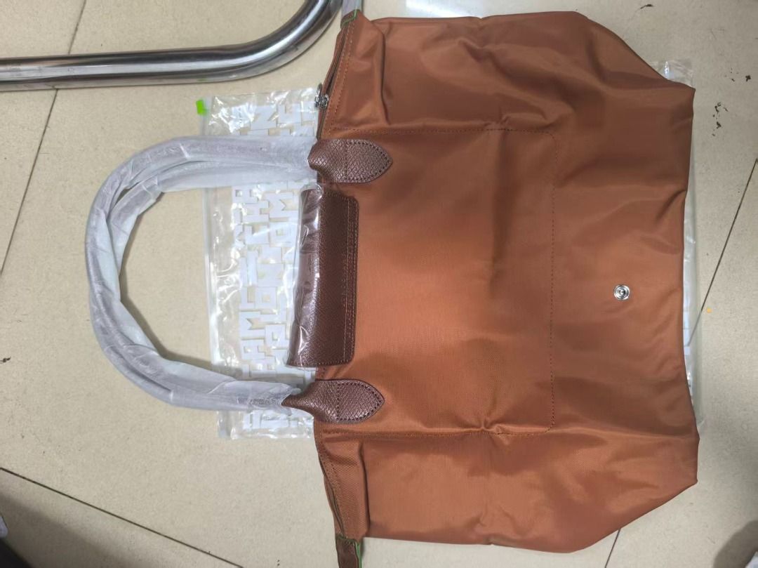 longchamp 斜孭袋 （分類：手袋及銀包）位於 Hong Kong。 由 bongidnu172938 提交（商品編號 1450007178，圖片 3）。簡介： 。