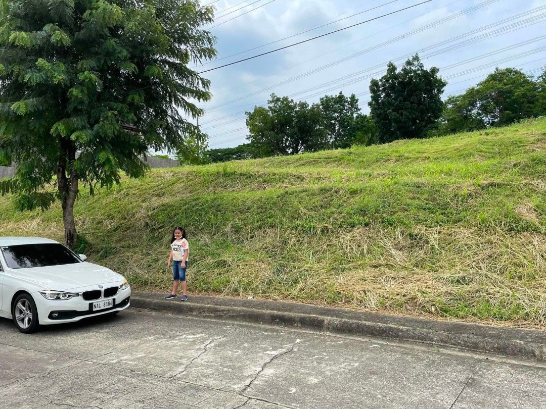 Lot for Sale at Highlands Pointe (Category: Lot) located in Makati City. Submitted by gio.rms (Listing ID 1449976106, Image 1). Description: Lot for Sale at Highlands Pointe, Havila, Taytay Rizal 348 sqm inner lot facing south 15m x 23.2m 12,180,000 Gio Cirio RMS Capitals.