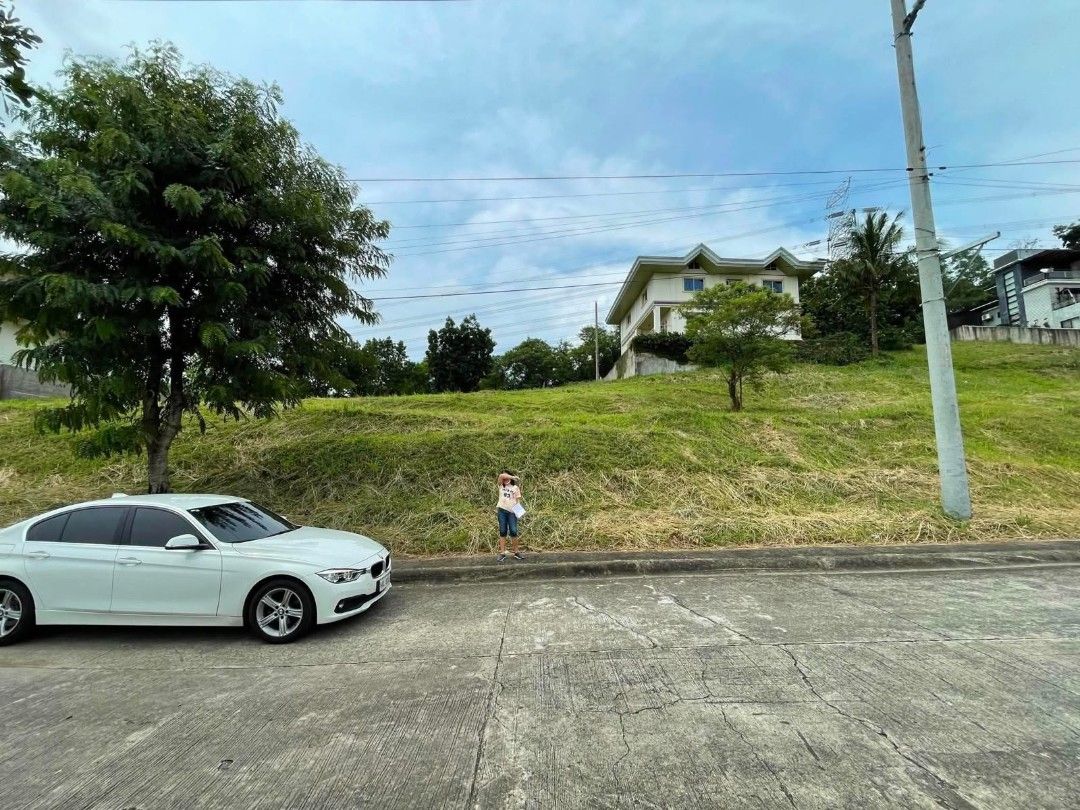 Lot for Sale at Highlands Pointe (Category: Lot) located in Makati City. Submitted by gio.rms (Listing ID 1449976106, Image 2). Description: Lot for Sale at Highlands Pointe, Havila, Taytay Rizal 348 sqm inner lot facing south 15m x 23.2m 12,180,000 Gio Cirio RMS Capitals.