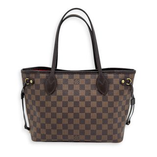 (Category: ) located in . Submitted by carousellluxury (Listing ID 1449990095, Image 1). Description: .
