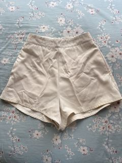 (Category: ) located in . Submitted by est_13 (Listing ID 1450003690, Image 1). Description: .